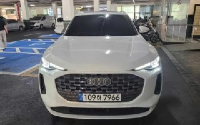 수원중고차인천 Q5 (80A) 40 TFSI 콰트로 어드밴스드 매물 사진 16 - 2025/12 6,102km