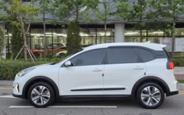 수원중고차인천 니로 플러스 EV 어스 매물 사진 9 - 2022/09 157,550km